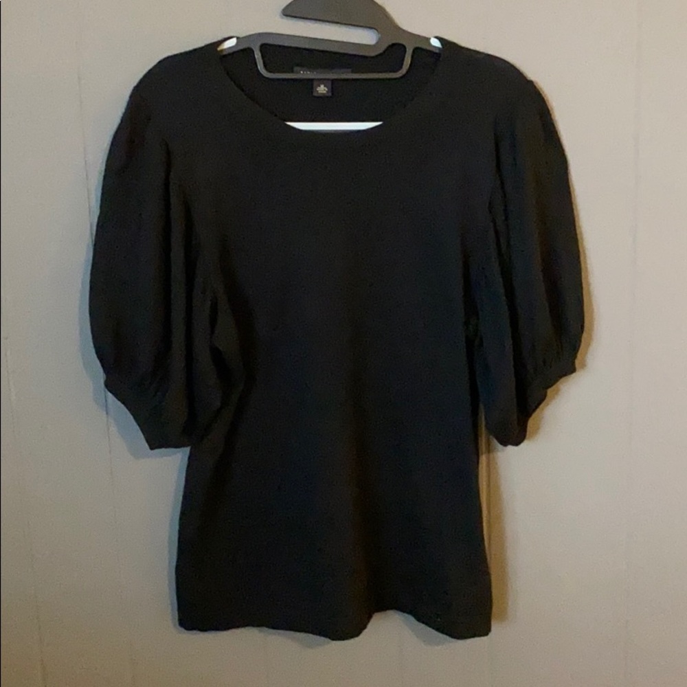 Banana Republic puffsleeve lightweight top